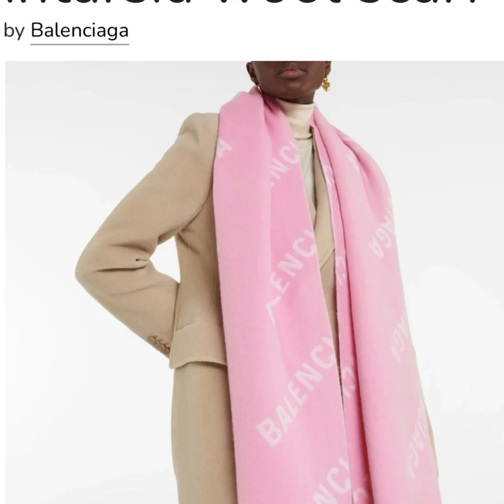 🔥Balenciaga Pink and Navy LOGO Scarf‼️ - Picture 6 of 9